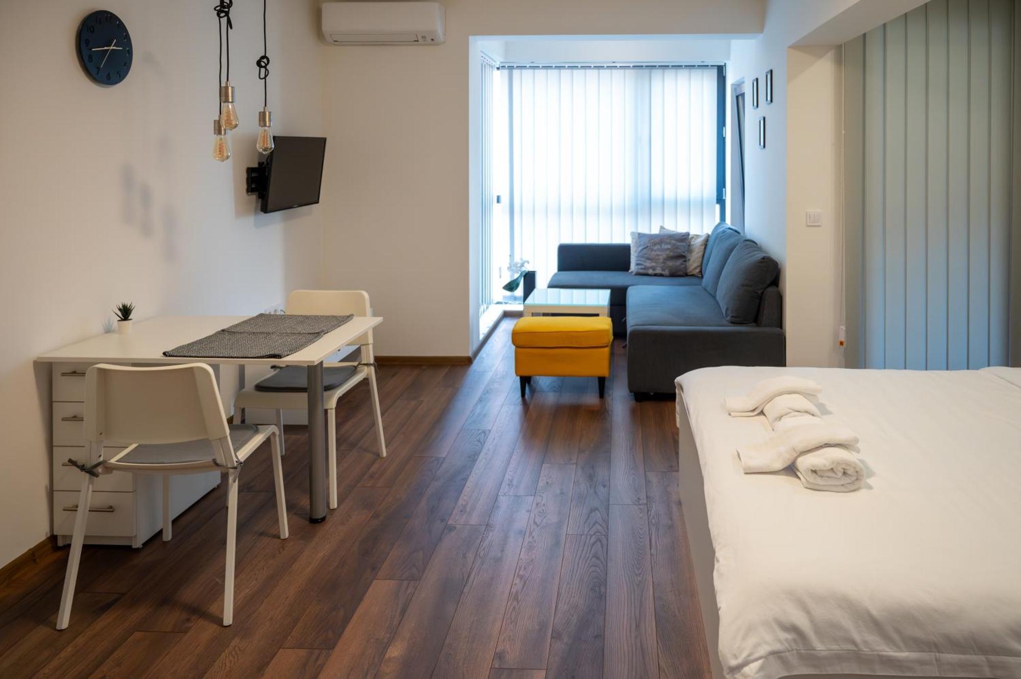 Apartment Bright In The Center Sofia